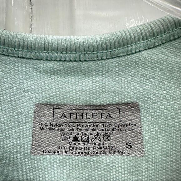 Athleta racerback sleeveless athletic top shirt women's small built in bra - Picture 5 of 5